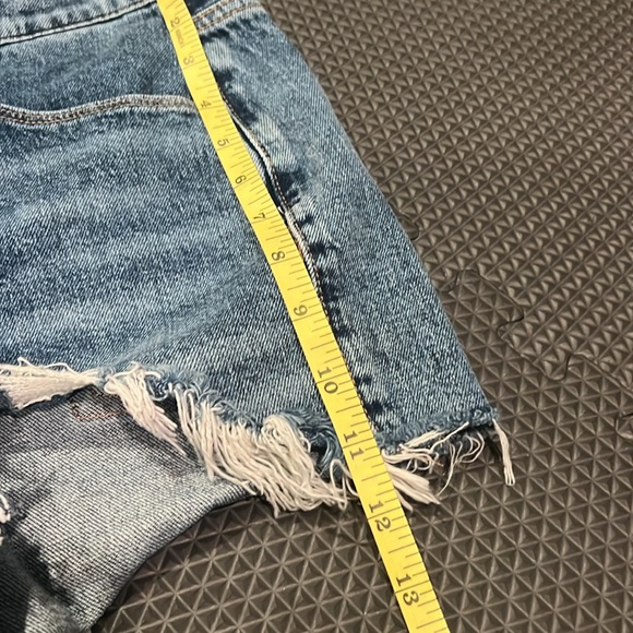 Good American Shorts - Picture 7 of 7